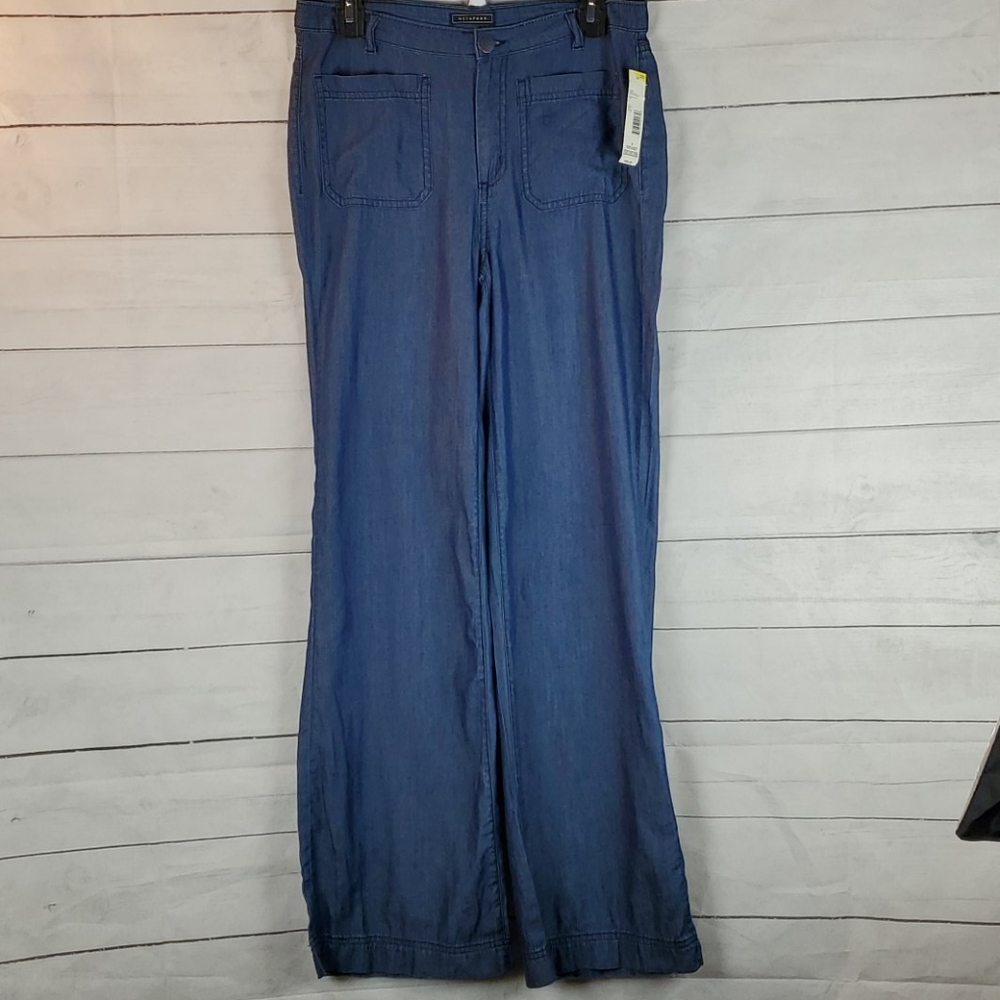 Metaphor dress pants